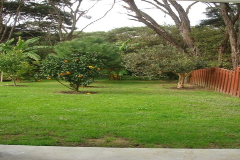 Photo of property in 17 Valron Road, Te Atatu South, Auckland, 0602