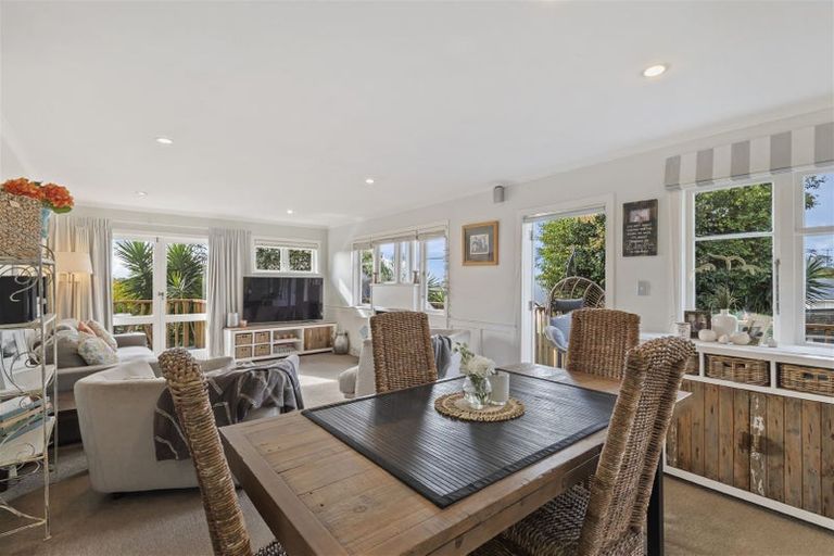 Photo of property in 113 Carlisle Road, Torbay, Auckland, 0632