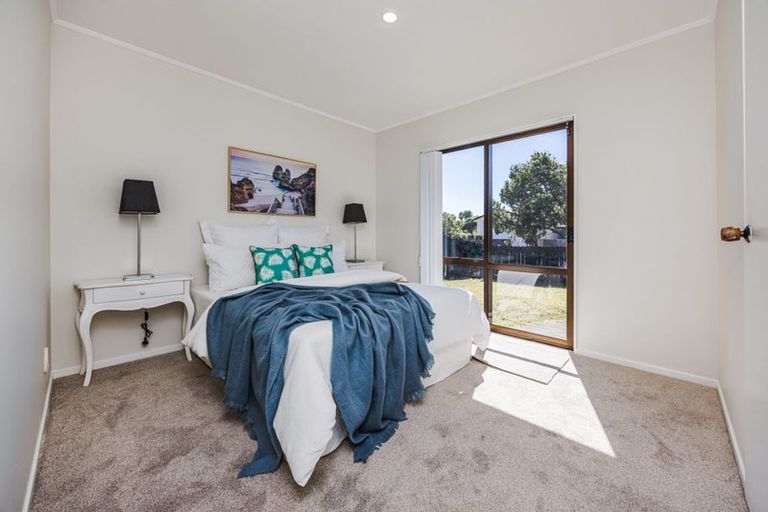 Photo of property in 3/48 Taitimu Drive, Weymouth, Auckland, 2103