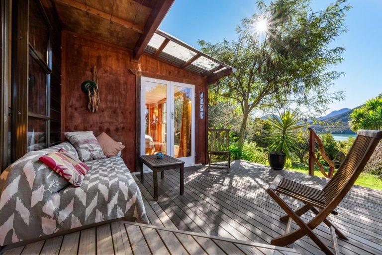 Photo of property in 810a Queen Charlotte Drive, Havelock, 7281