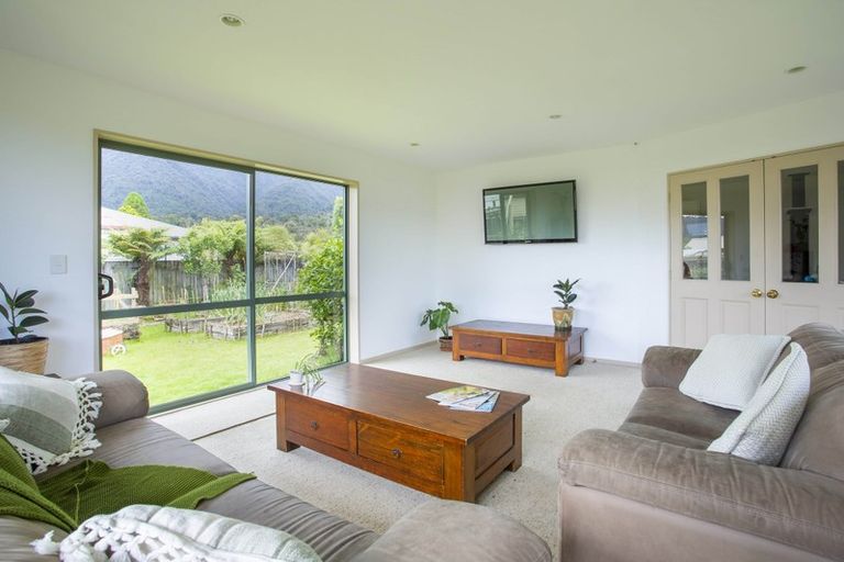 Photo of property in 17 Pekanga Drive, Fox Glacier, 7886