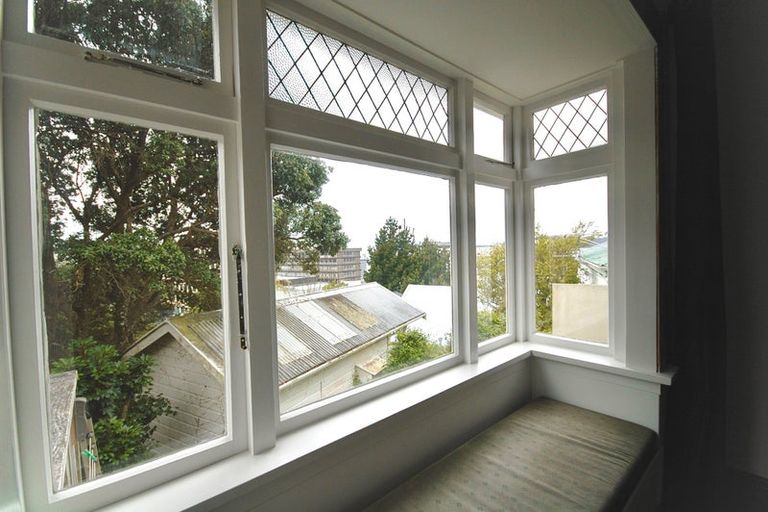 Photo of property in 66 Kelburn Parade, Kelburn, Wellington, 6012