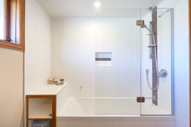 Photo of property in 3b Lighthouse Road, Bluff Hill, Napier, 4110