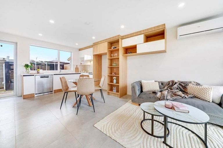 Photo of property in 34d James Street, Mangere East, Auckland, 2024