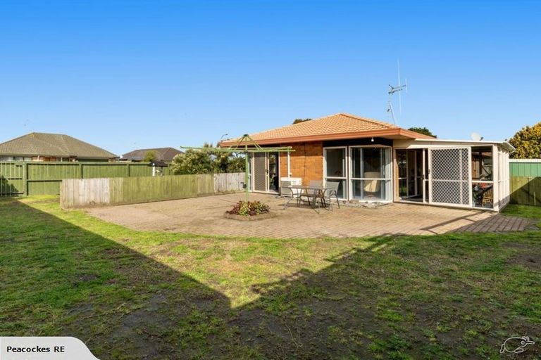 Photo of property in 4 Dalton Drive, Papamoa Beach, Papamoa, 3118