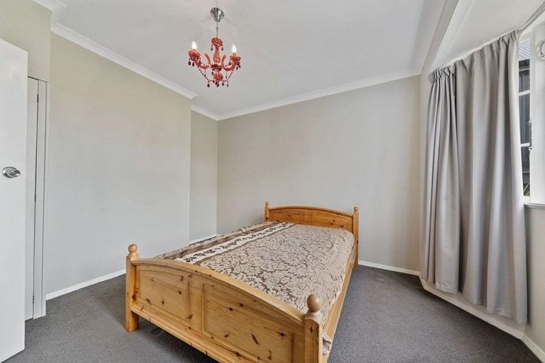 Photo of property in 99 Whites Line East, Waiwhetu, Lower Hutt, 5010