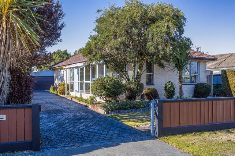 Photo of property in 5 Mckellar Place, Hornby, Christchurch, 8042