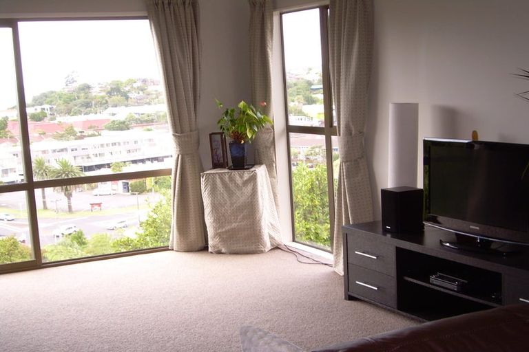 Photo of property in 55 Woodlands Crescent, Browns Bay, Auckland, 0630