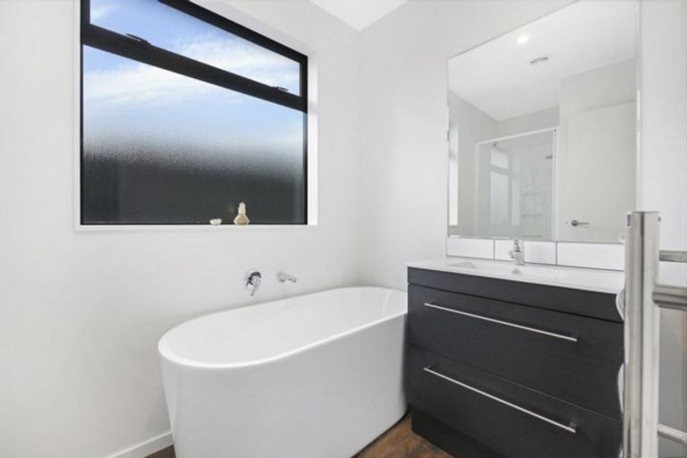 Photo of property in 11 Pajet Street, Marshland, Christchurch, 8083