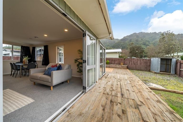 Photo of property in 196 California Drive, Totara Park, Upper Hutt, 5018