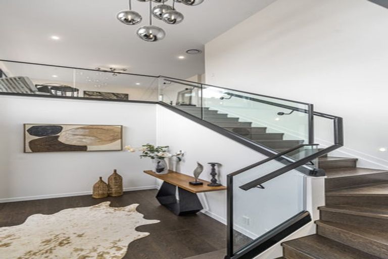 Photo of property in 44 Chatswood Grove, Chatswood, Auckland, 0626