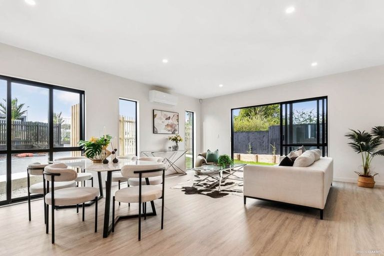 Photo of property in 108d Taikata Road, Te Atatu Peninsula, Auckland, 0610