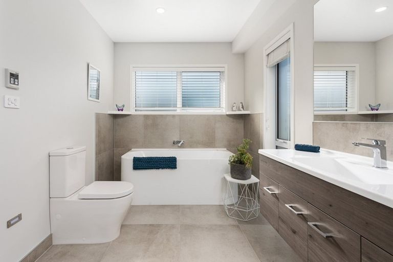 Photo of property in 27 Robley Road, Pyes Pa, Tauranga, 3112