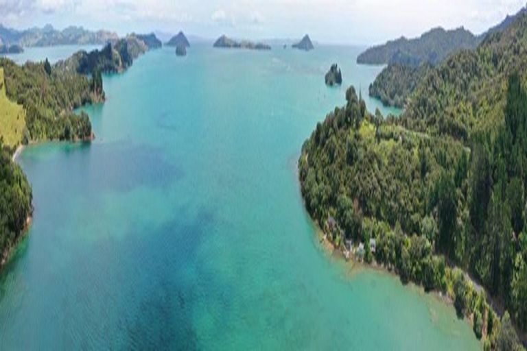 Photo of property in 281 Colville Road, Coromandel, 3584