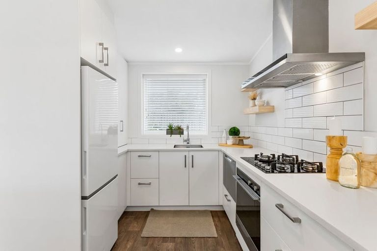 Photo of property in 3/6 North Avenue, Narrow Neck, Auckland, 0624