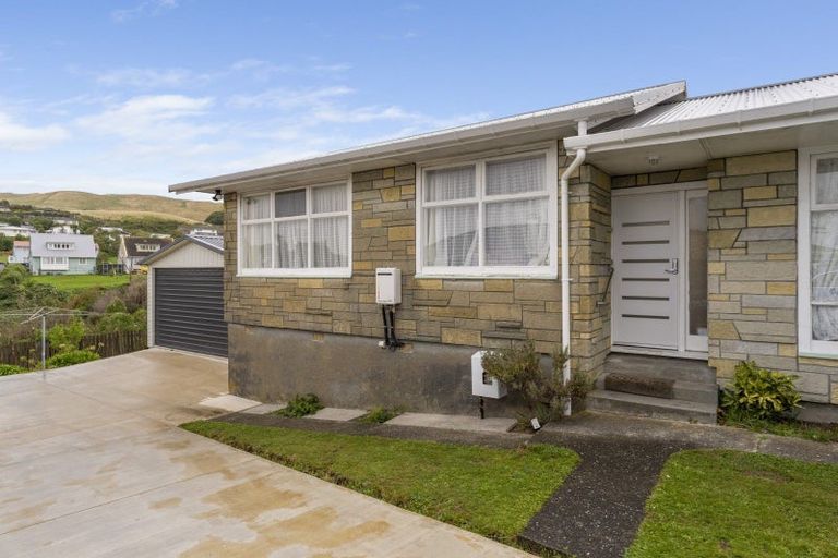 Photo of property in 134 Driver Crescent, Cannons Creek, Porirua, 5024