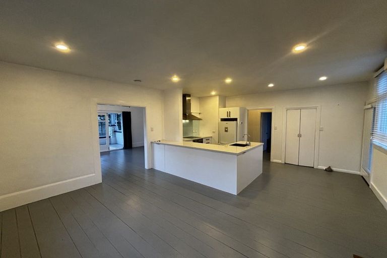 Photo of property in 8 Bell Street, Welbourn, New Plymouth, 4310