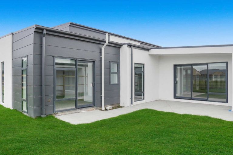 Photo of property in 93 Manakura Street, Russley, Christchurch, 8042