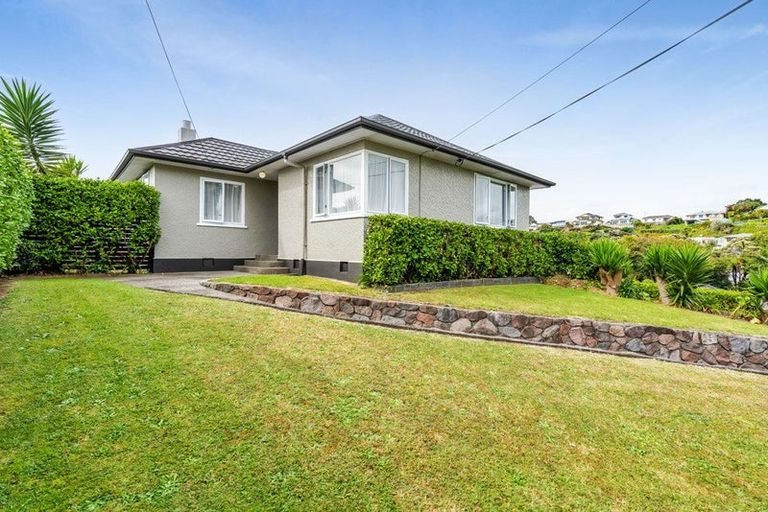Photo of property in 17 Rainsford Street, Moturoa, New Plymouth, 4310