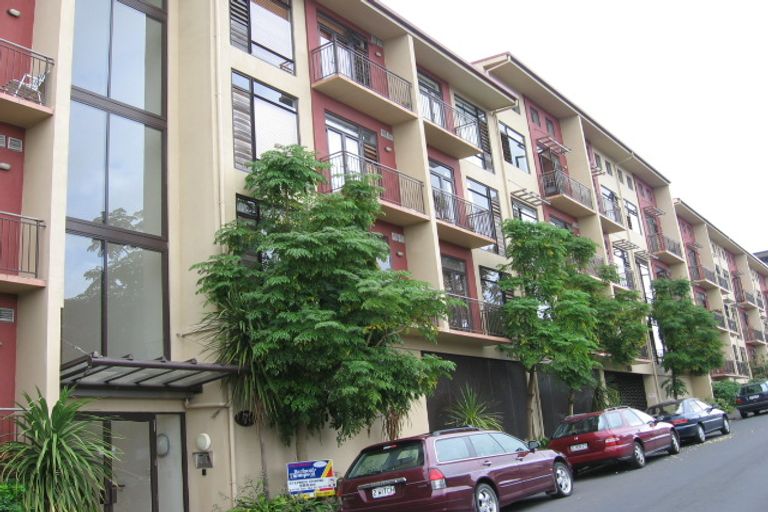 Photo of property in 1e/7 Charlotte Street, Eden Terrace, Auckland, 1021