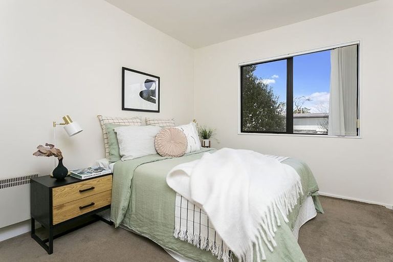 Photo of property in 10/548 Albany Highway, Albany, Auckland, 0632