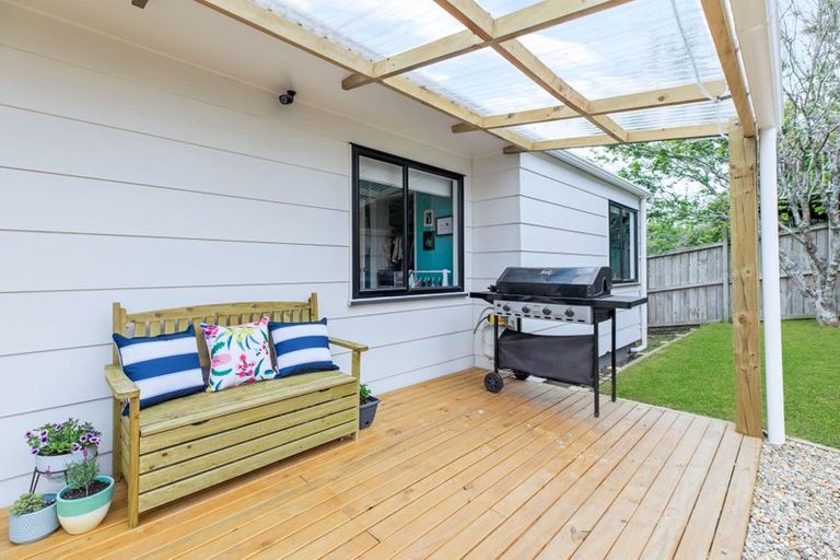 Photo of property in 2/7 Maywood Crescent, Glen Eden, Auckland, 0602