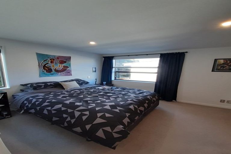 Photo of property in 15/8 Thatcher Crescent, Crofton Downs, Wellington, 6035