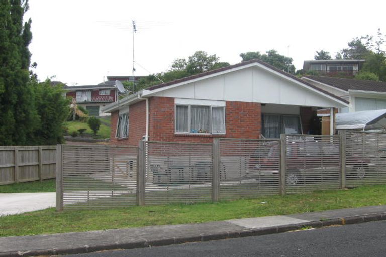 Photo of property in 5 Sovereign Place, Glenfield, Auckland, 0629