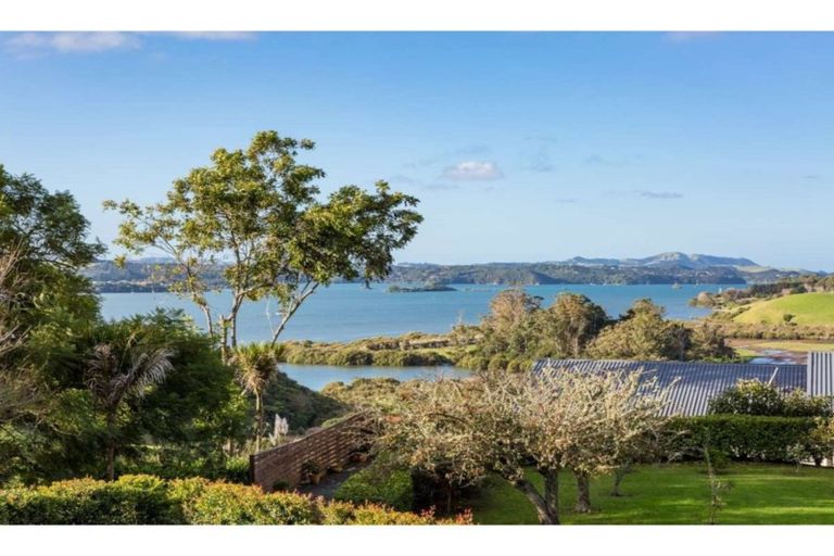 Photo of property in 35 Reinga Road, Kerikeri, 0230