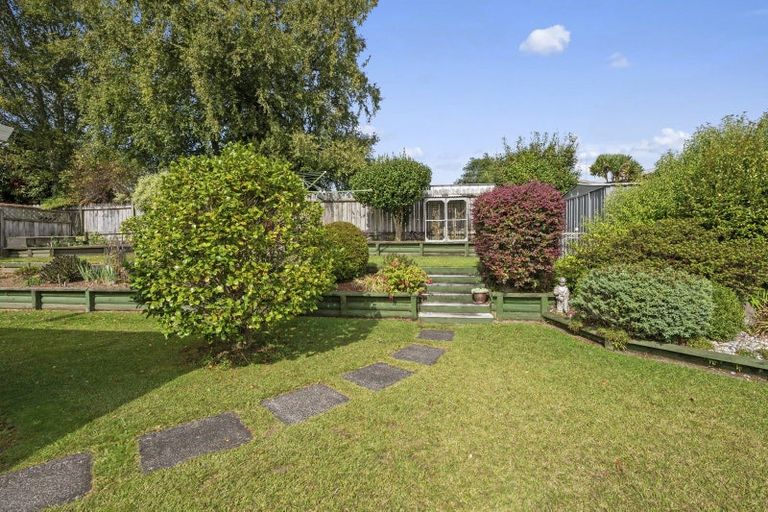 Photo of property in 6 Barraud Place, Pukehangi, Rotorua, 3015