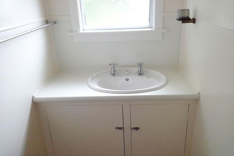 Photo of property in 258 Mangorei Road, Merrilands, New Plymouth, 4312