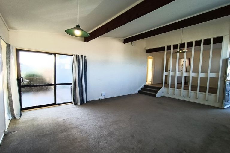 Photo of property in 125 Mark Avenue, Grenada Village, Wellington, 6037