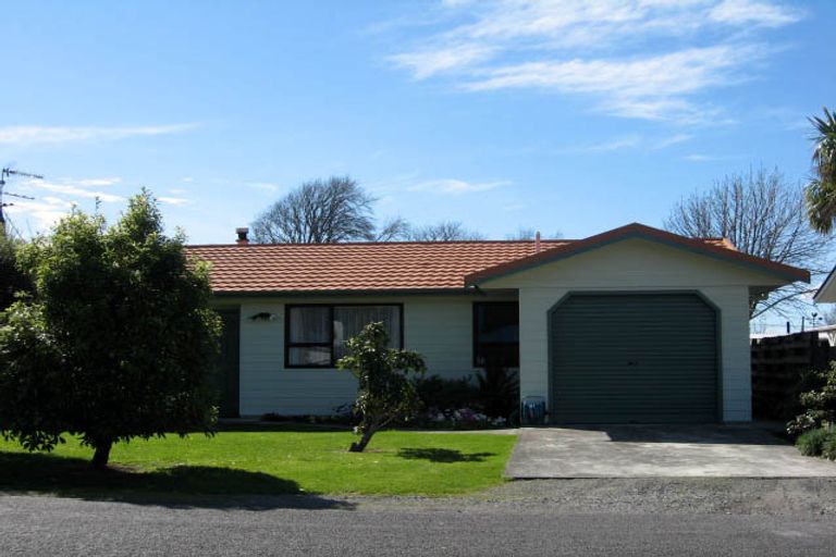 Photo of property in 1a Mahupuku Street, Greytown, 5712