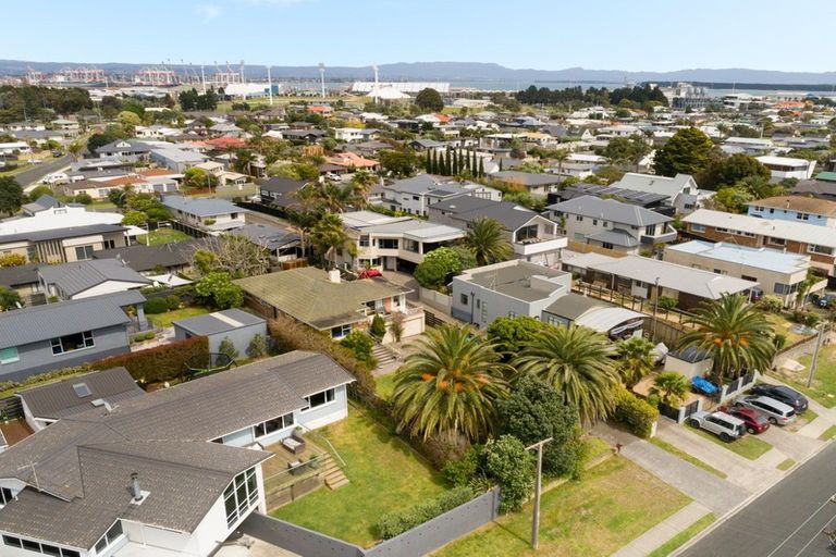 Photo of property in 46 Orkney Road, Mount Maunganui, 3116