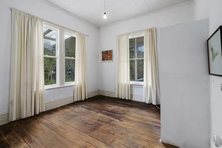 Photo of property in 71 Stanly Street, Eketahuna, 4900