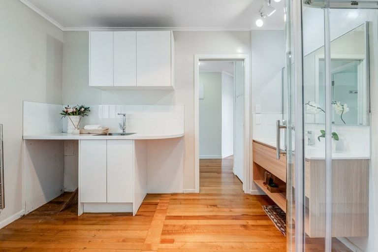 Photo of property in 133 Beach Haven Road, Beach Haven, Auckland, 0626