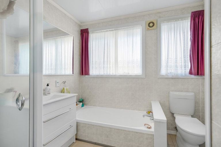 Photo of property in 77 Arawa Crescent, Tokoroa, 3420