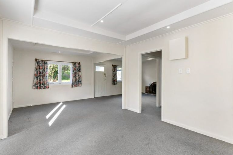 Photo of property in 692 Beach Road, Browns Bay, Auckland, 0630