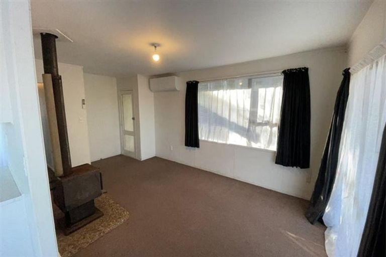 Photo of property in 5a Cherry Tree Place, Massey, Auckland, 0614