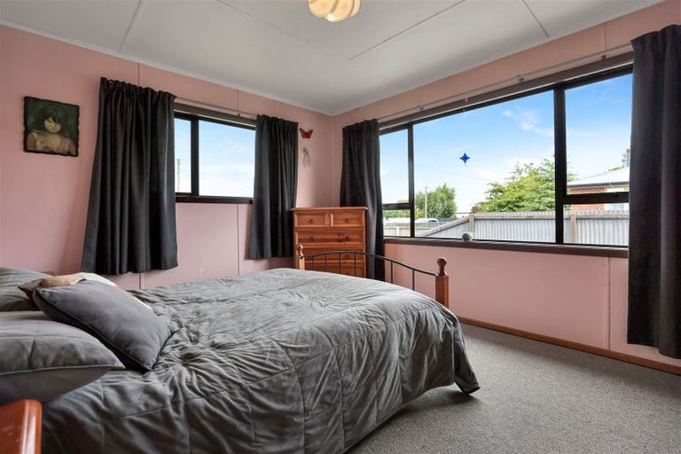 Photo of property in 98 Mcmurdo Street, Tinwald, Ashburton, 7700