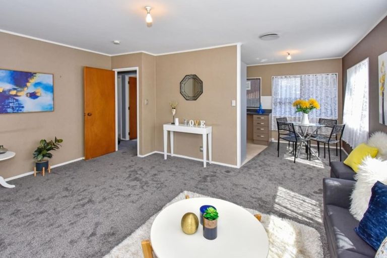 Photo of property in 2/22 Franklin Avenue, Papatoetoe, Auckland, 2024