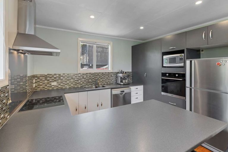 Photo of property in 137 Ironside Road, Johnsonville, Wellington, 6037