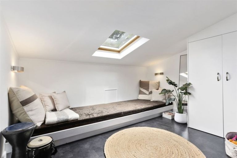 Photo of property in 23 Taioma Crescent, Te Atatu Peninsula, Auckland, 0610