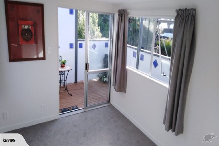 Photo of property in 112a Pacific Parade, Army Bay, Whangaparaoa, 0930