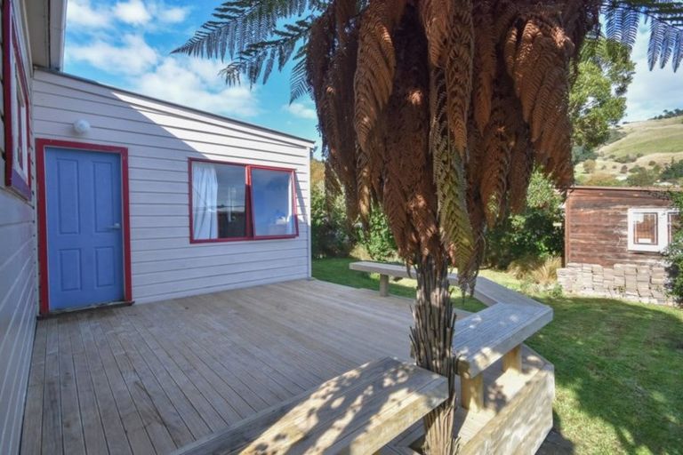 Photo of property in 6 Dickson Street, Macandrew Bay, Dunedin, 9014