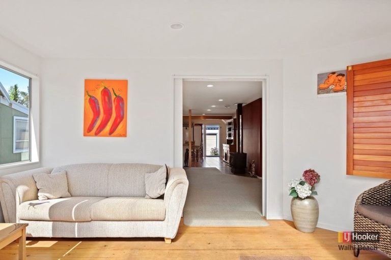 Photo of property in 31 Ocean View Road, Waihi Beach, 3611