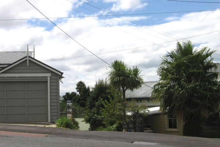 Photo of property in 63 Hinemoa Street, Birkenhead, Auckland, 0626