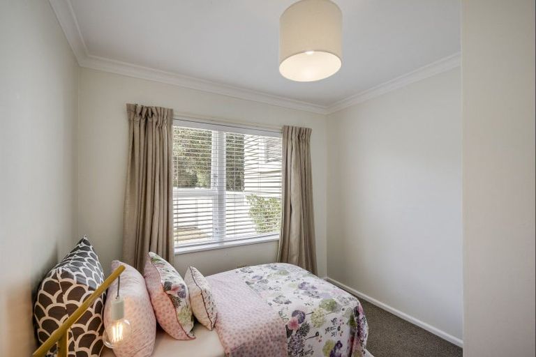 Photo of property in 2 Lovat Street, Havelock North, 4130