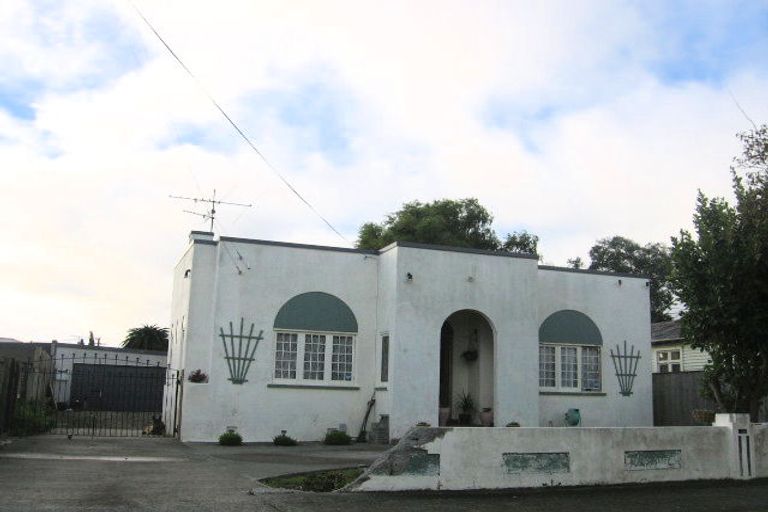 Photo of property in 11 Waikare Avenue, Waiwhetu, Lower Hutt, 5010