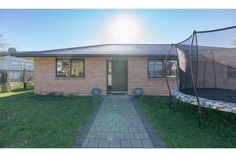 Photo of property in 12b Jacaranda Place, Parklands, Christchurch, 8083